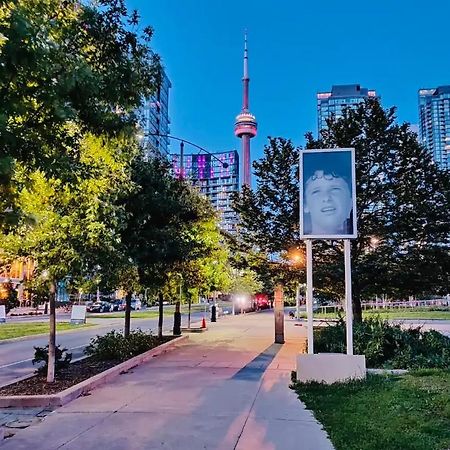 Upscale Downtown Toronto Condos By Cn Tower Exterior foto