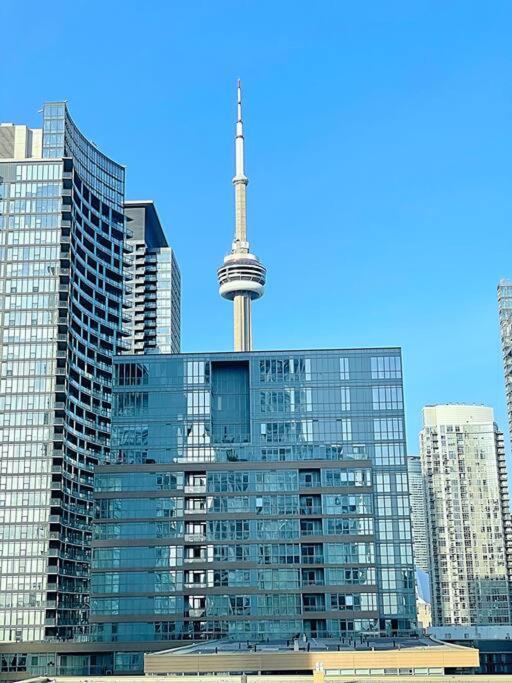 Upscale Downtown Toronto Condos By Cn Tower Exterior foto